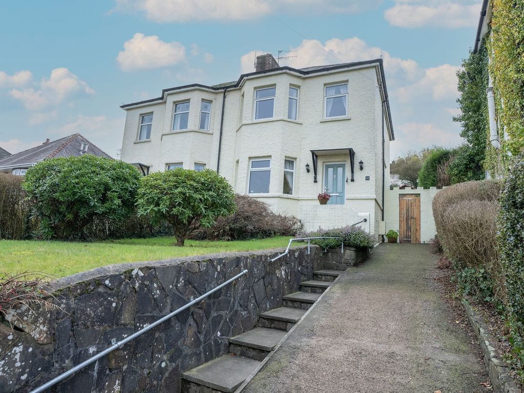 3 bed semidetached house for sale in Caerleon Road, Newport NP19, £