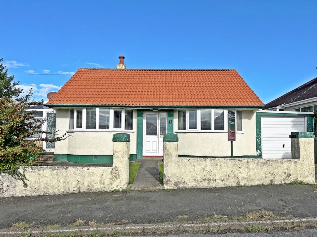 2 bed bungalow for sale in Greeba Drive, Onchan, Isle Of Man IM3, £