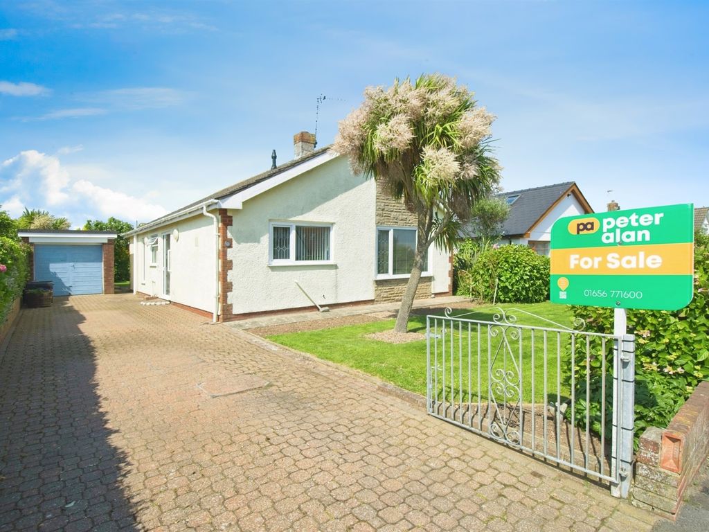 3 bed detached bungalow for sale in Fulmar Road, Porthcawl CF36, £