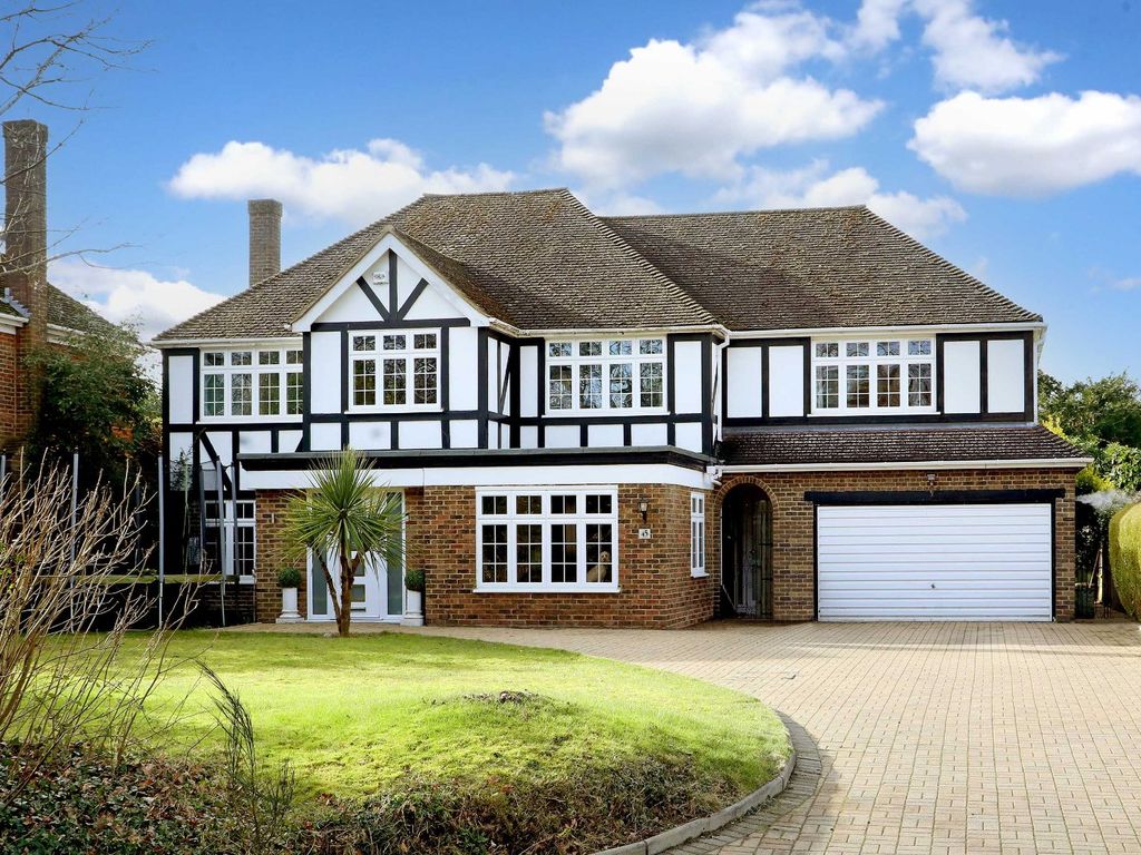 6 bed country house for sale in Green Lane, Burnham SL1, £1,500,000