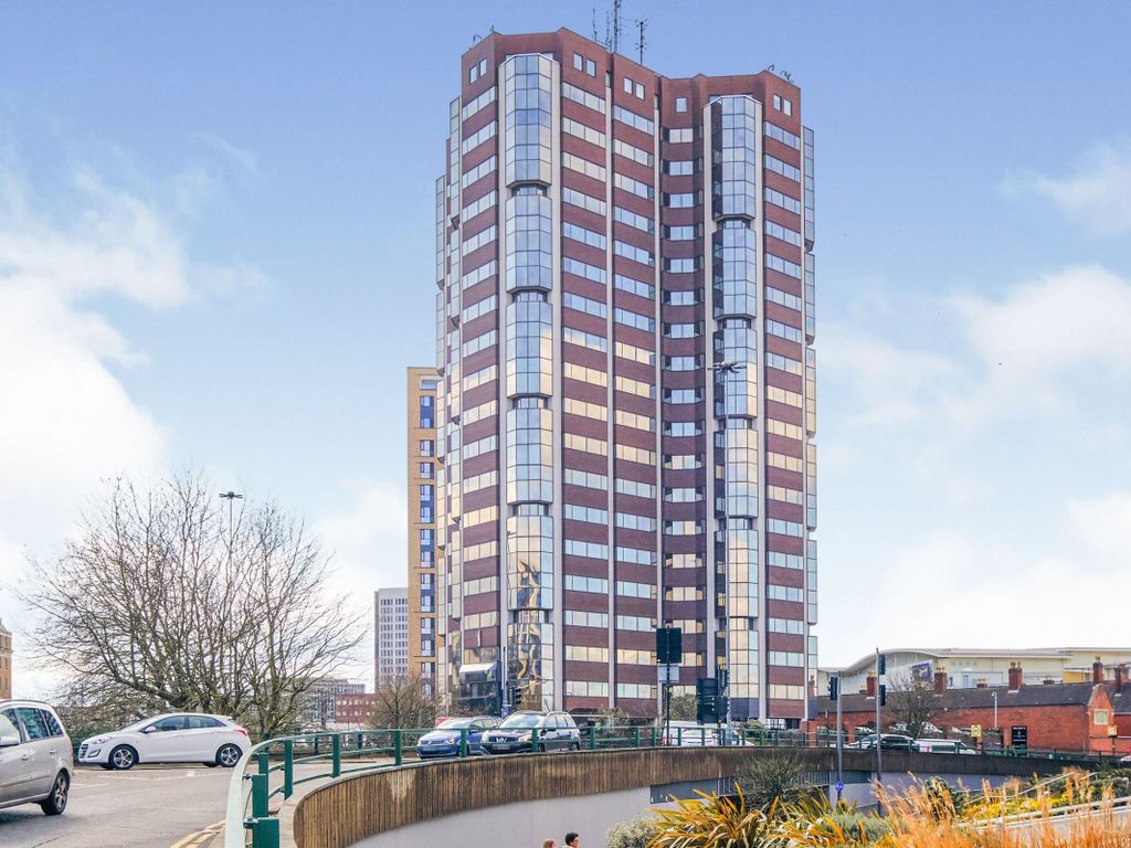 2 bed flat to rent in Hagley Road, Edgbaston, Birmingham B16, £1,200