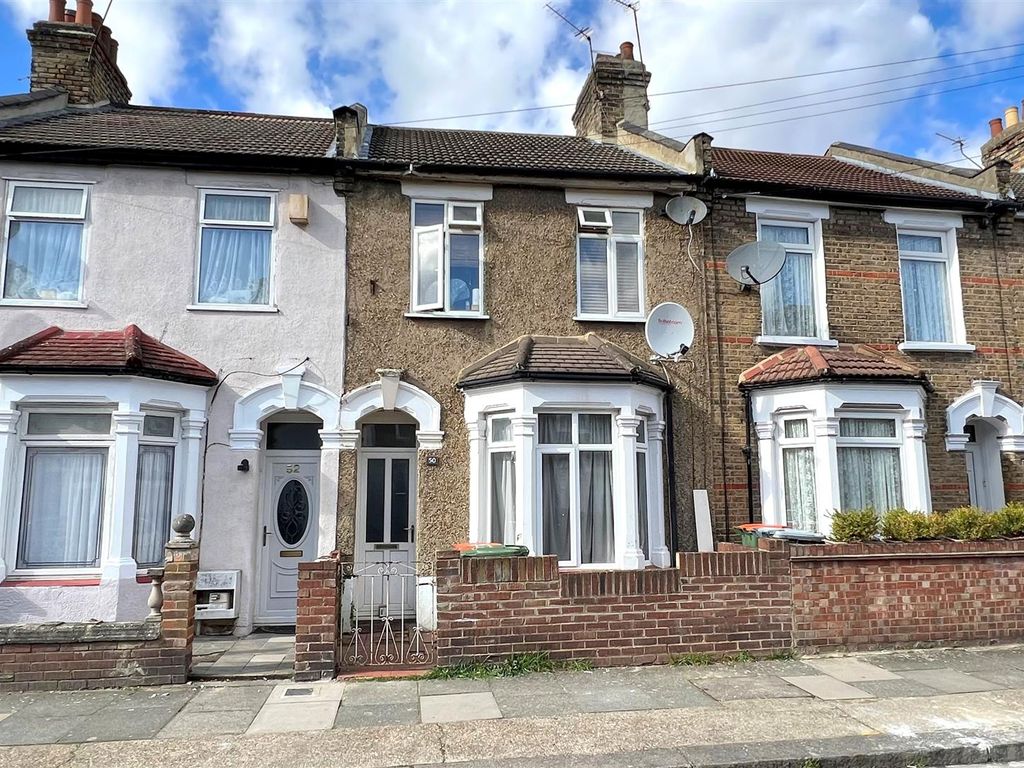 2 bed terraced house for sale in Morley Road, London E15 Zoopla