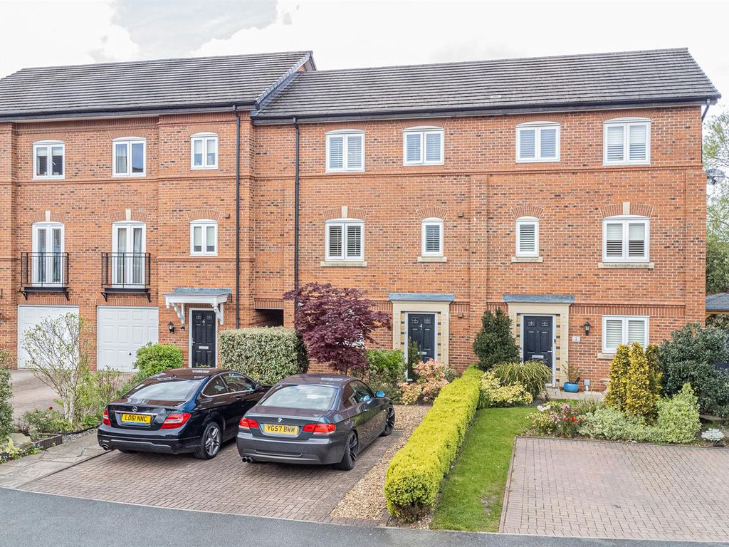4 bed town house for sale in Waters Edge, Stockton Pointe, Warrington