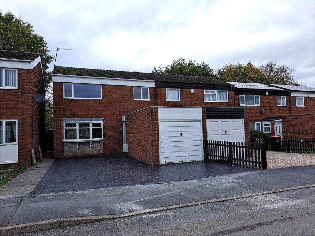 3 bed semidetached house to rent in Calcott, Stirchley, Telford