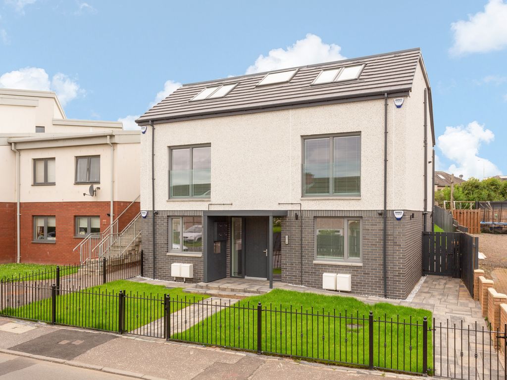 2 bed flat to rent in Burdiehouse Terrace, Edinburgh EH17, £1,200 pcm