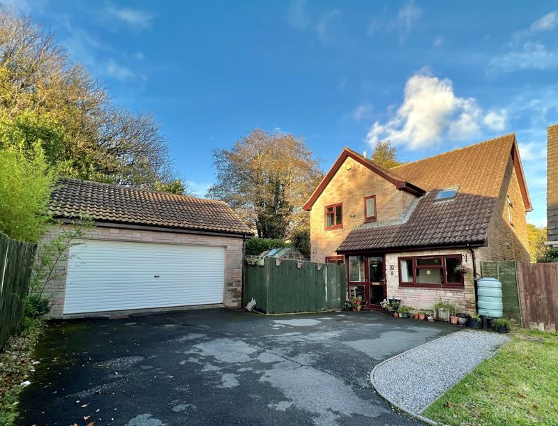 4 bed detached house for sale in Violet Drive, Woolwell, Plymouth PL6