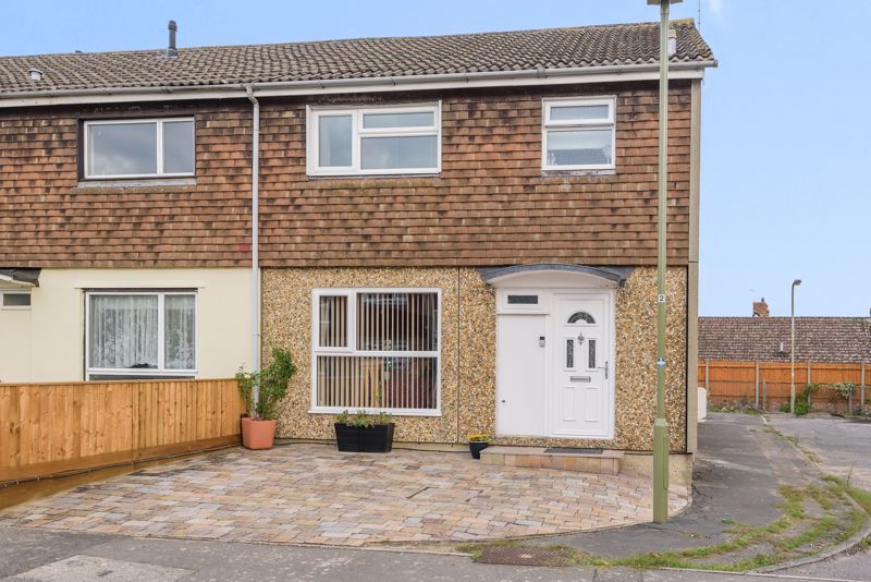 3 bed end terrace house for sale in Loder Road, Harwell, Didcot OX11