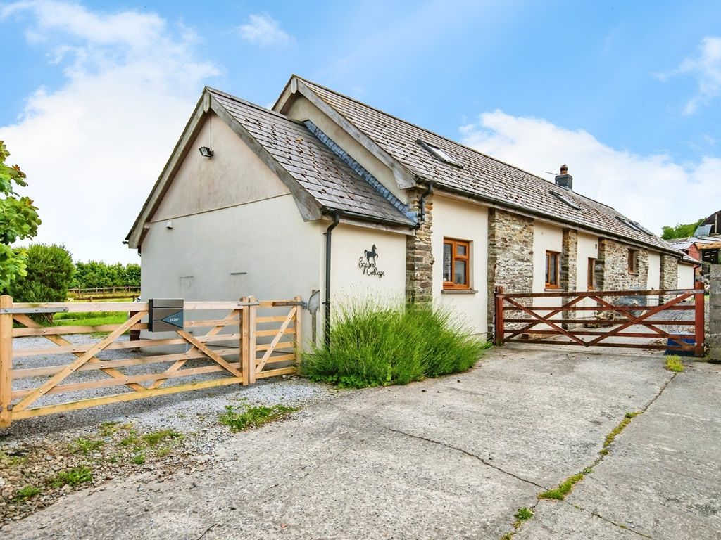 3 bed detached house for sale in Velindre, Llandysul SA44, £515,000