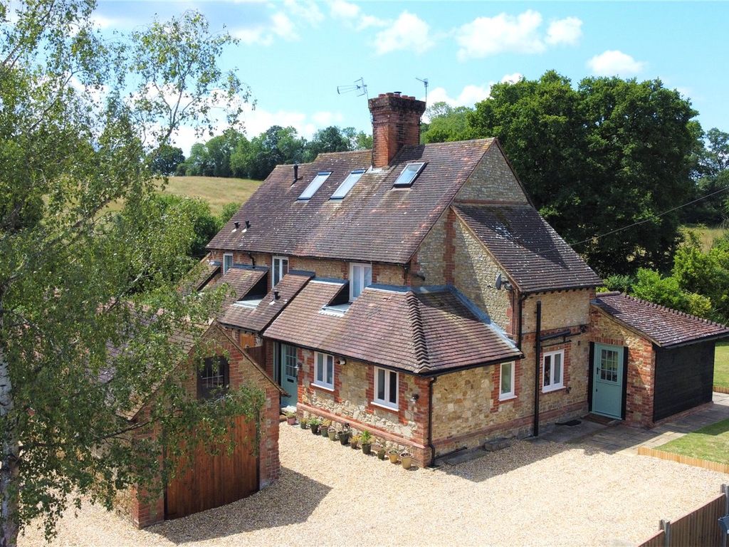 3 bed semidetached house for sale in The Street, Dockenfield, Farnham