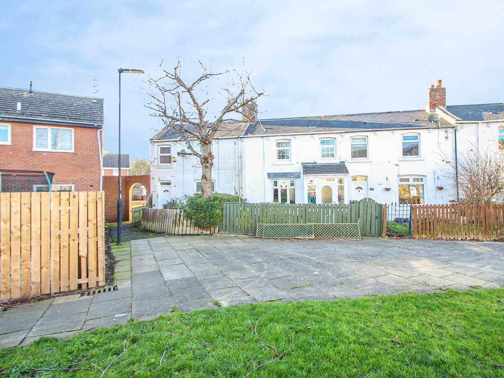 2 bed end terrace house to rent in Chapel Place, Seaton Burn, Newcastle