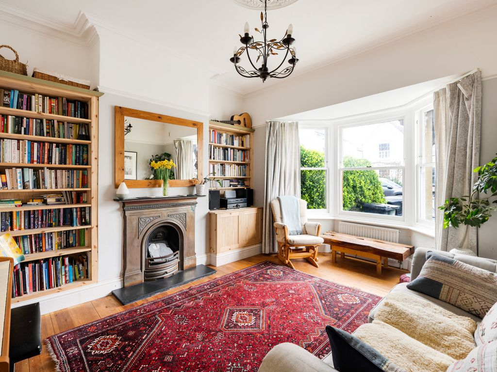 3 bed semidetached house for sale in Egerton Road, West