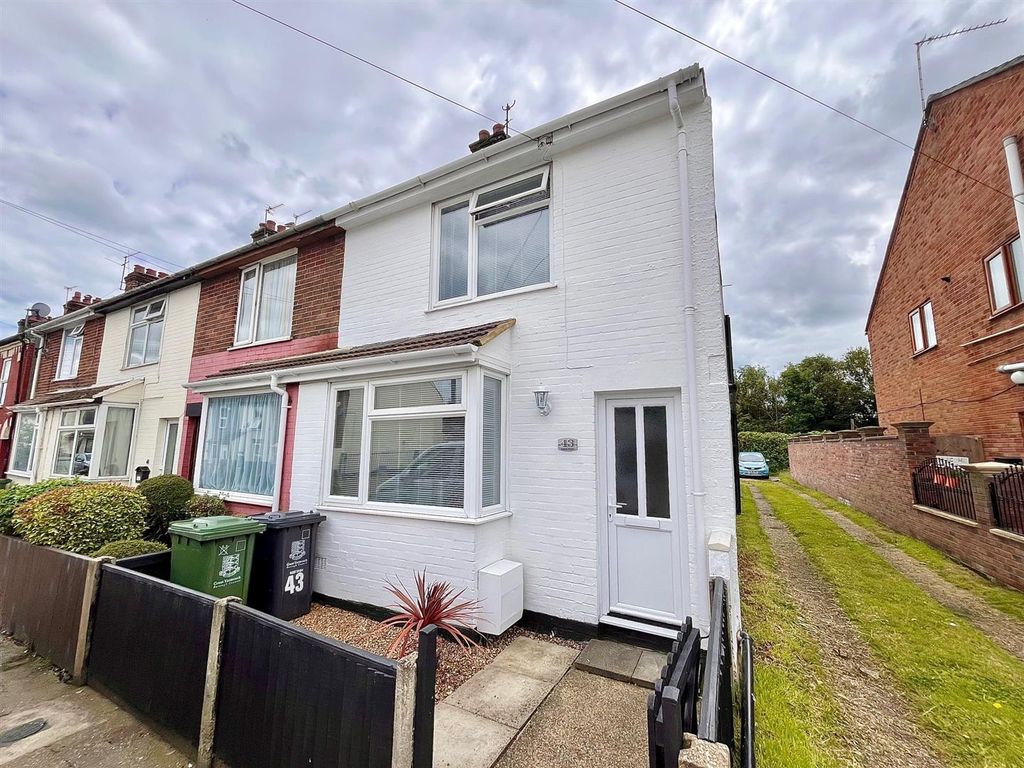 3 bed end terrace house for sale in Anson Road, Great Yarmouth NR31, £