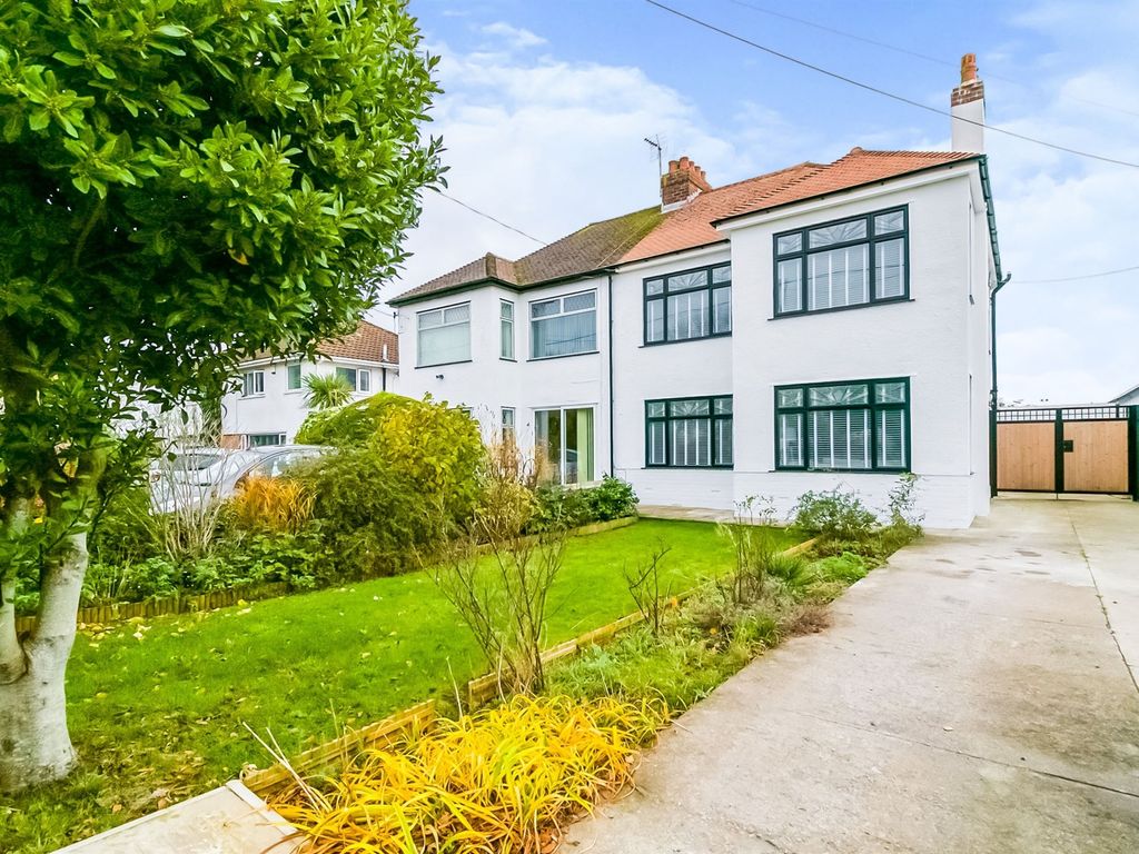 3 bed semidetached house for sale in Port Road East, Barry CF62 Zoopla