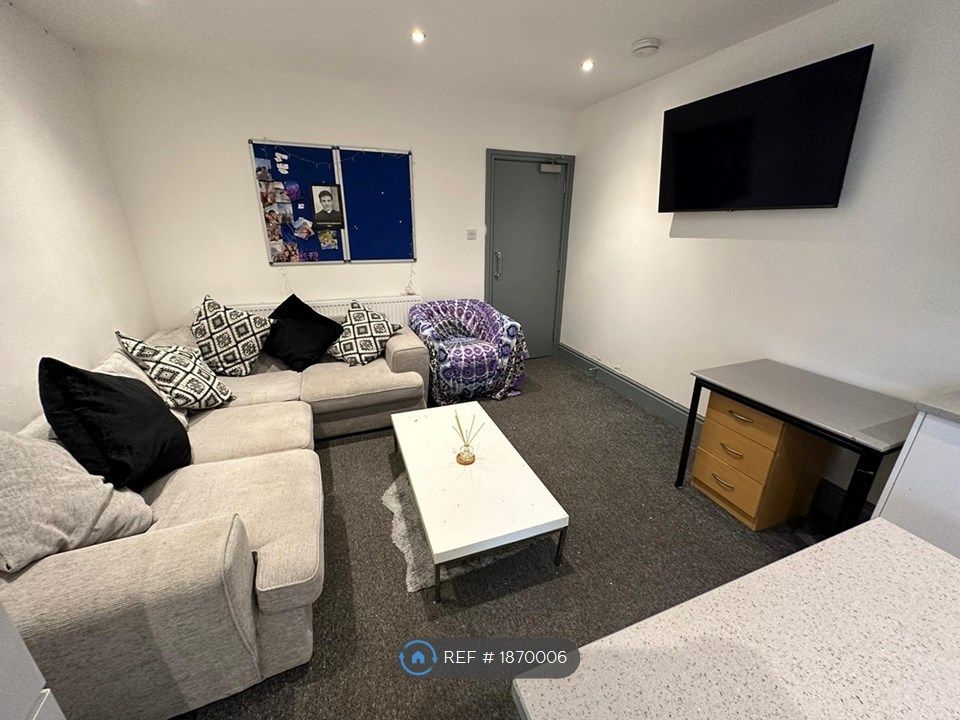 6 bed terraced house to rent in Exeter Road, Birmingham B29, £546 pcm