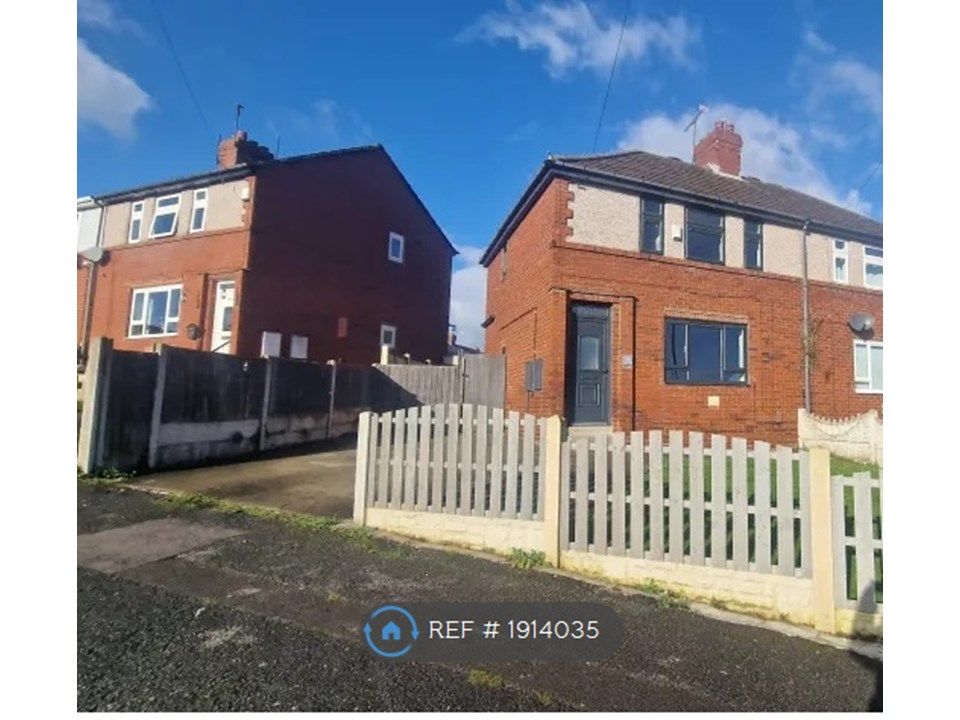 3 bed semidetached house to rent in Lang Avenue, Barnsley S71, £850 pcm Zoopla