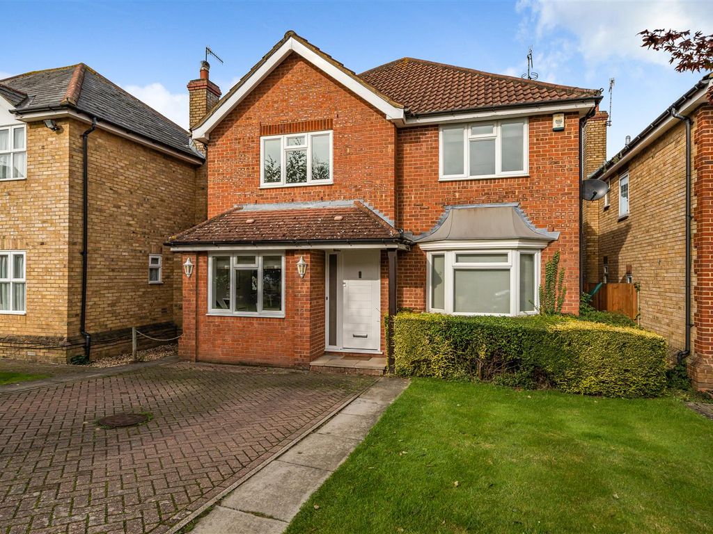 4 bed property for sale in The Birches, Bushey WD23, £950,000 Zoopla