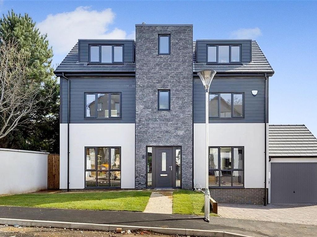 Searle Court Avenue, Bristol BS4  