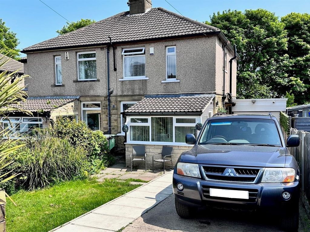 3 bed semidetached house for sale in Marne Crescent, Idle, Bradford