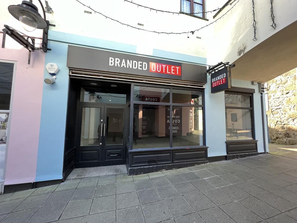 Retail premises to let in Unit 11 Wharfside Centre, Market Jew Street