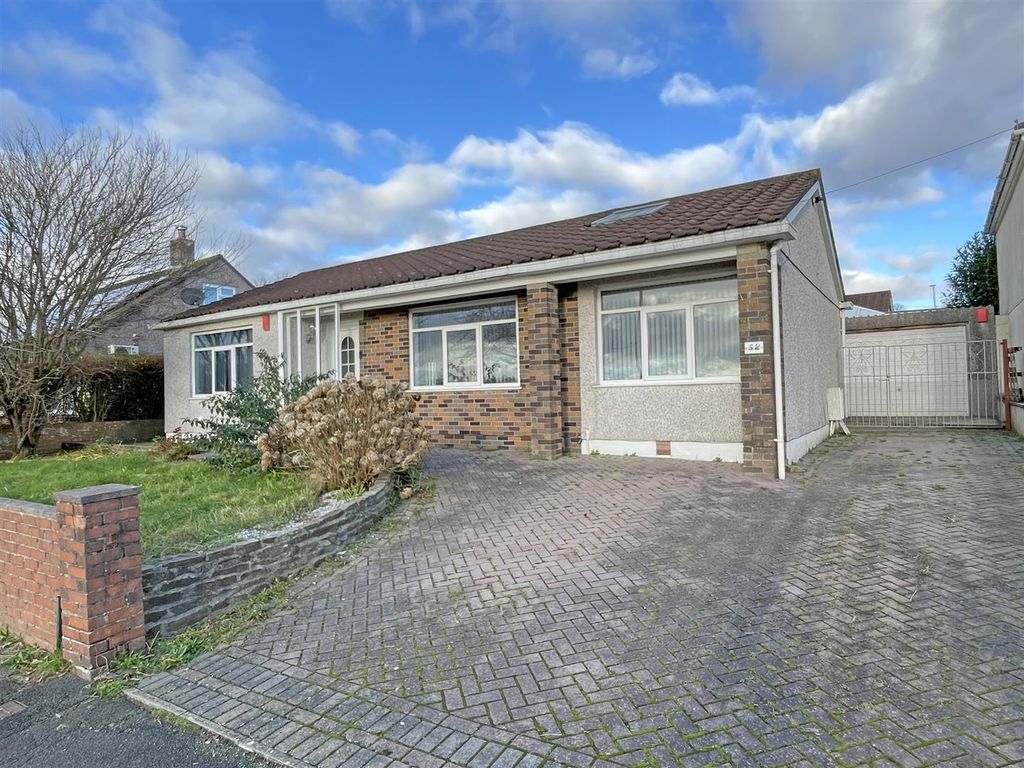 3 bed detached bungalow for sale in Plymbridge Road, Plympton, Plymouth
