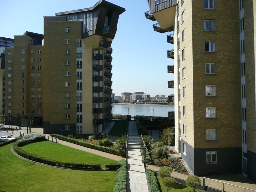 1 bed flat to rent in Jefferson Building, Millennium Harbour, London E14, £2,150 pcm Zoopla