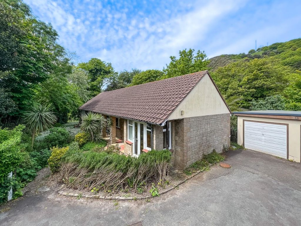 2 bed detached bungalow for sale in Madeira Road, Ventnor PO38 Zoopla