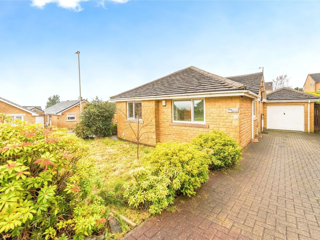 3 bed bungalow for sale in Hartlands Close, Burnley, Lancashire BB10, £