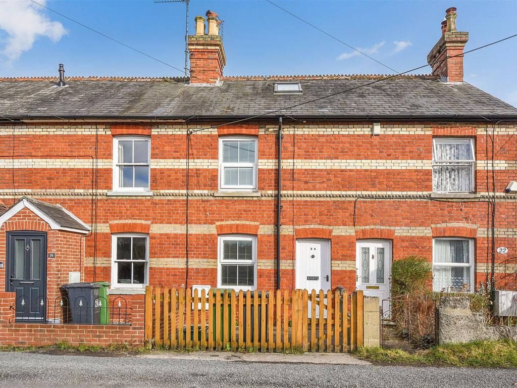 3 bed cottage for sale in Kingsclere Road, Overton, Basingstoke RG25