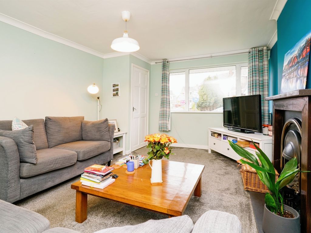 3 bed semidetached house for sale in Greenlea Fold, Yeadon, Leeds LS19