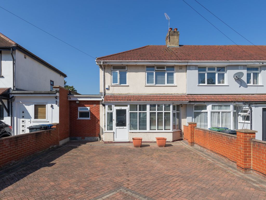 3 bed terraced house for sale in Manor Farm Road, Wembley HA0, £600,000