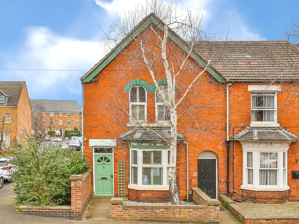 3 bed end terrace house for sale in Rushton Road, Desborough, Kettering