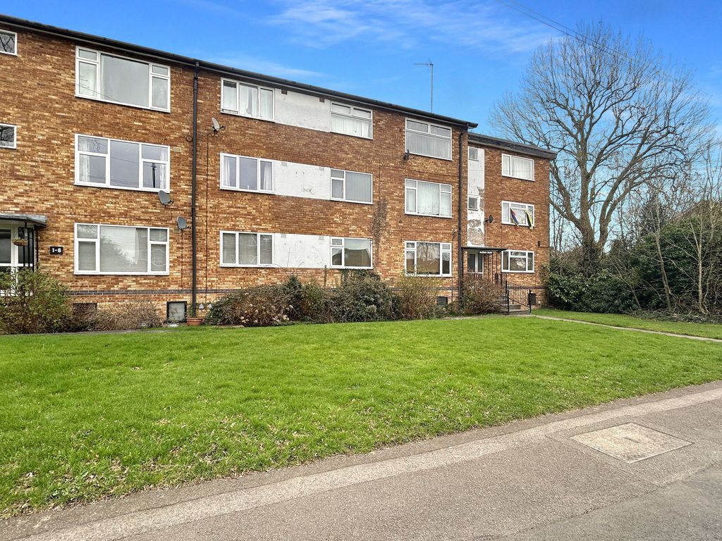 2 bed flat for sale in Allesley Court, Birmingham Road CV5, £150,000