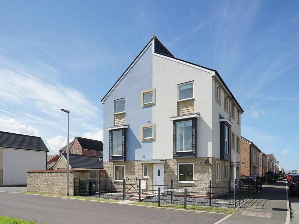 4 bed semidetached house for sale in Hosegood Drive, Haywood Village