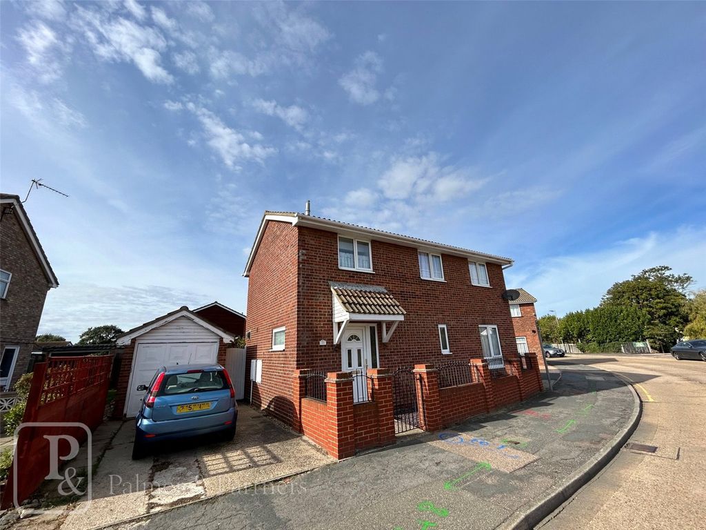 3 bed detached house for sale in Constable Avenue, ClactonOnSea