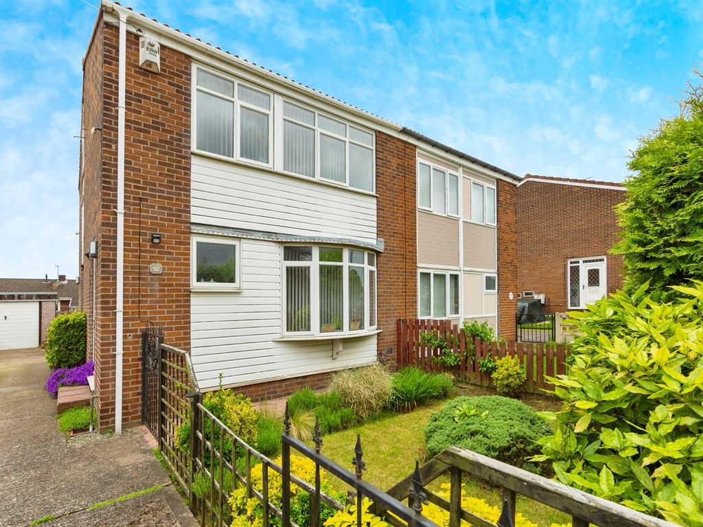 3 bed semidetached house for sale in Blackheath Road, Barnsley S71, £