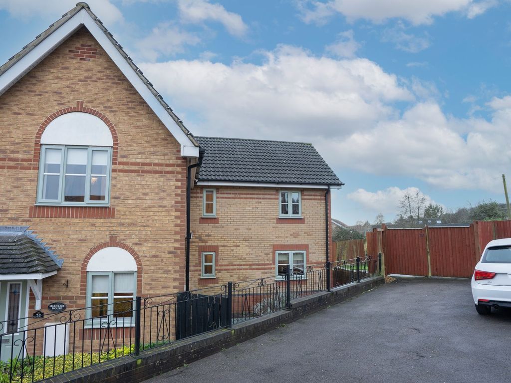 4 bed semidetached house for sale in Rockfield Grove, Undy NP26 Zoopla