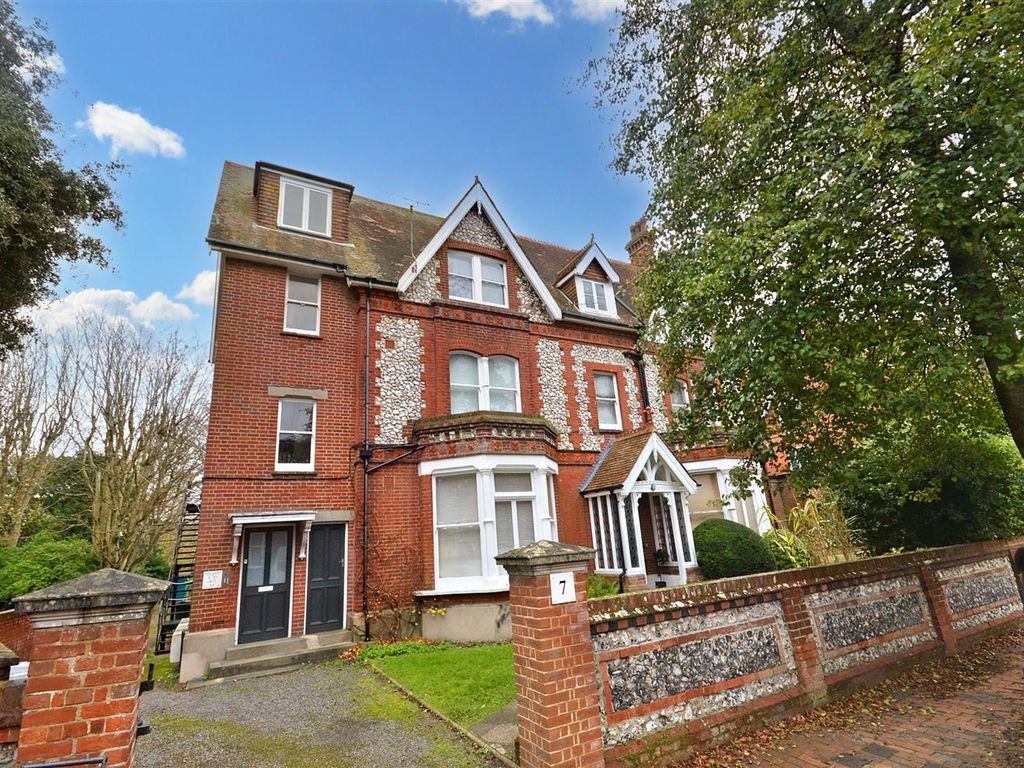 1 bed flat for sale in Grassington Road, Eastbourne BN20, £130,000 Zoopla