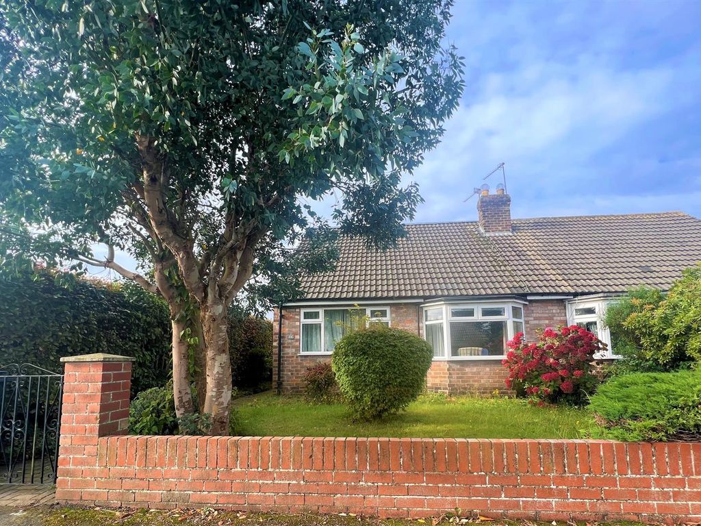 2 bed semidetached bungalow for sale in Hillcrest Avenue, Nether