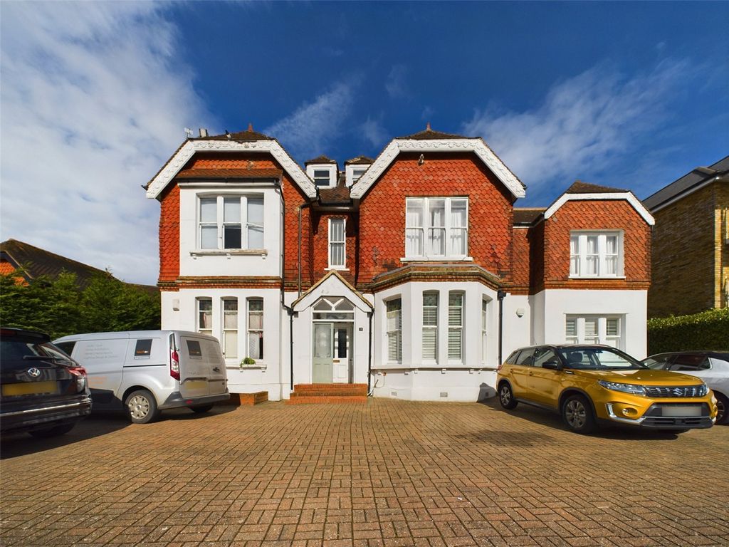 2 bed flat for sale in Park Hill Road, Bromley BR2, £400,000 Zoopla
