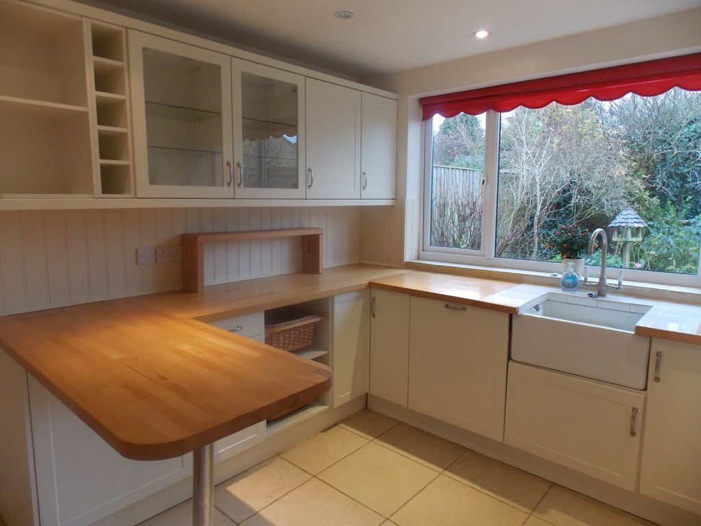 3 bed semidetached house to rent in Chesterton Park, Cirencester GL7