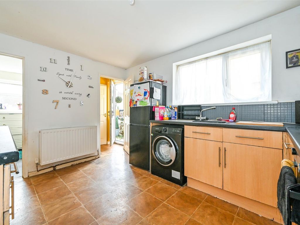 4 bed terraced house for sale in De Barri Street, Rhydyfelin