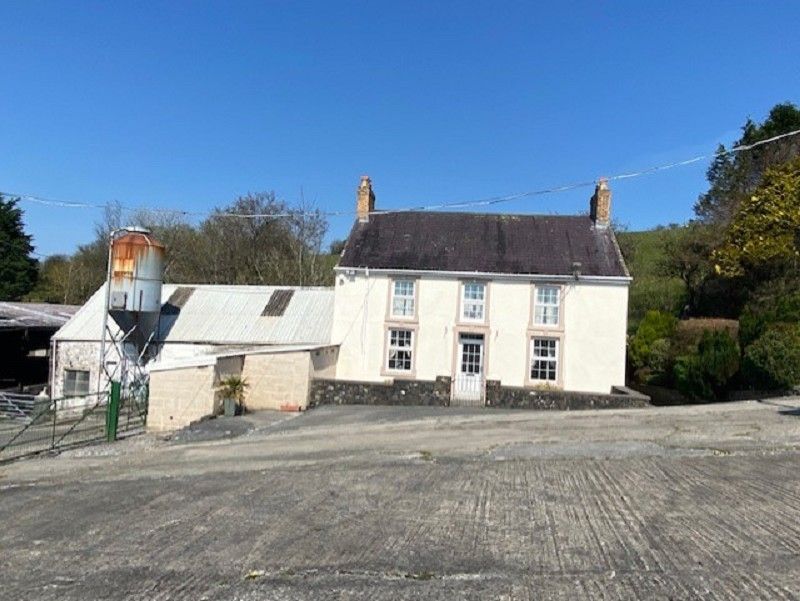 3 bed farm for sale in Llanfynydd, Carmarthen, Carmarthenshire. SA32