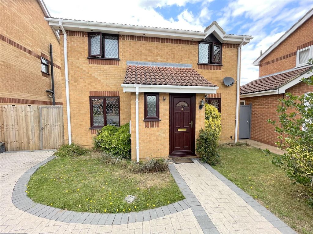 3 bed detached house for sale in Bramblewood, Ipswich IP8, £285,000