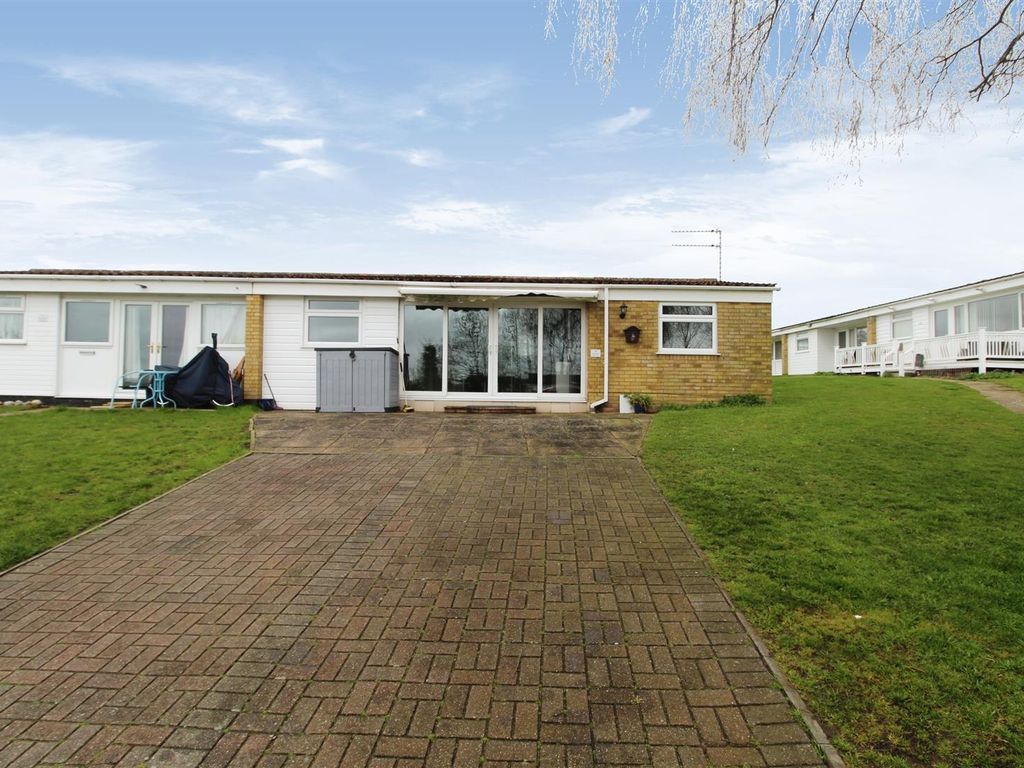 3 bed chalet for sale in Waveney Valley, Kingfisher Park Homes, Burgh