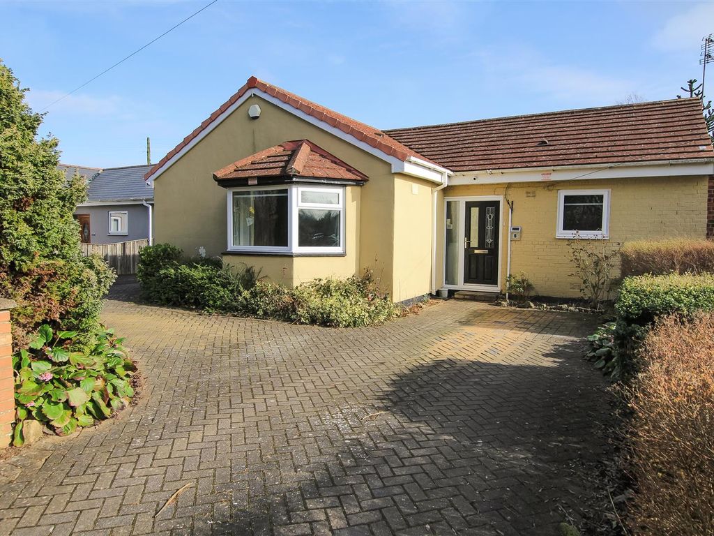 4 bed semidetached bungalow for sale in Congreve Terrace, Aycliffe, Aycliffe Village DL5, £