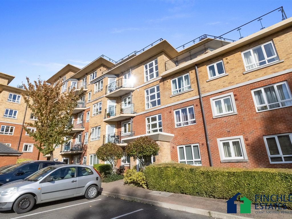 Glebelands Close, North Finchey N12  