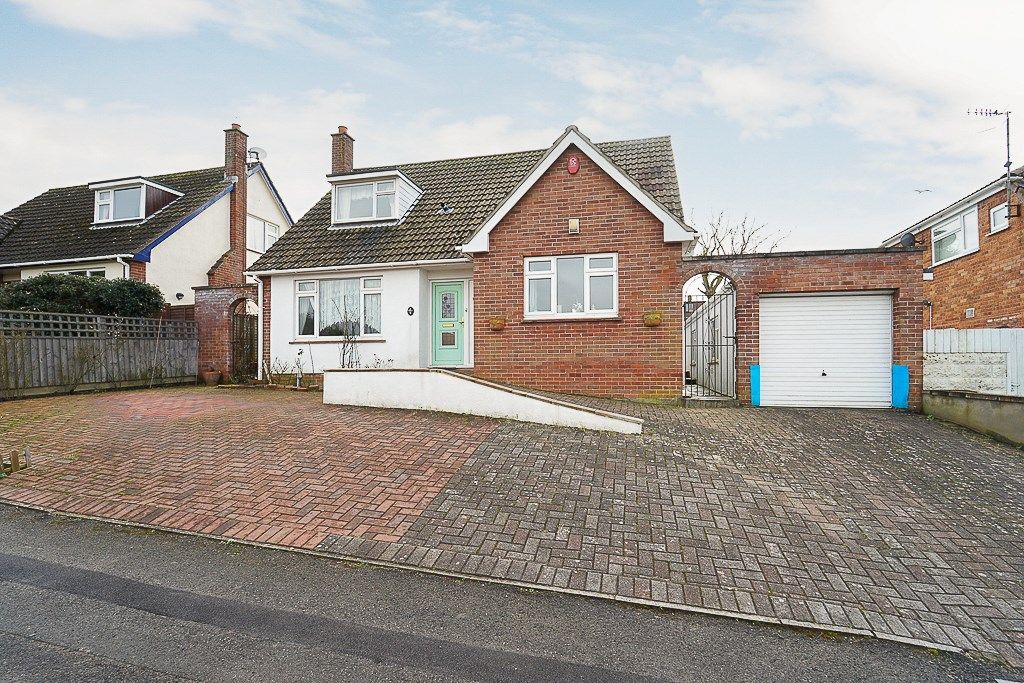 4 bed detached house for sale in Burnham Drive, Bleadon, WestonSuperMare BS24 Zoopla