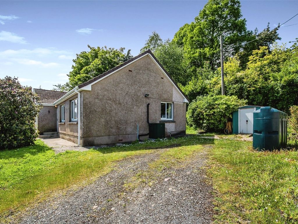 3 bed bungalow for sale in Begelly, Kilgetty, Pembrokeshire SA68, £250,000 Zoopla