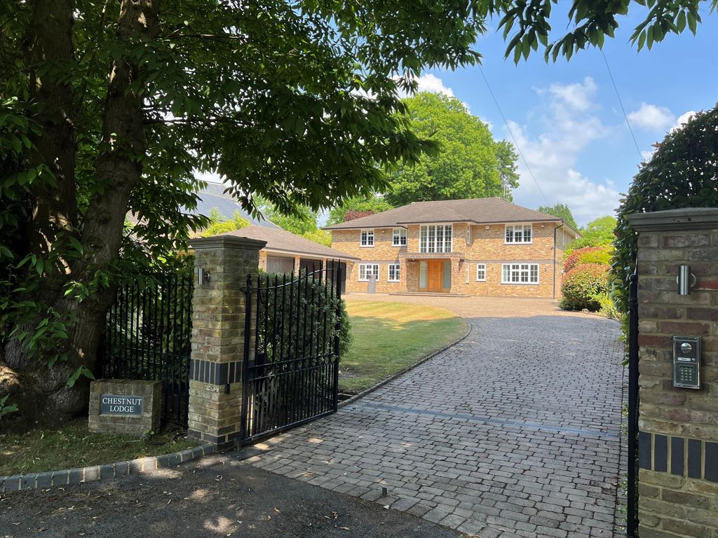 5 bed detached house for sale in Eaton Park, Cobham, Surrey KT11 Zoopla