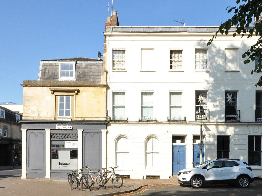 2 bed flat for sale in Montpellier Spa Road, Cheltenham GL50, £290,000